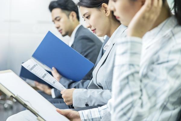 保险公司虚假宣传招聘违规：探究行业背后的黑暗面图1