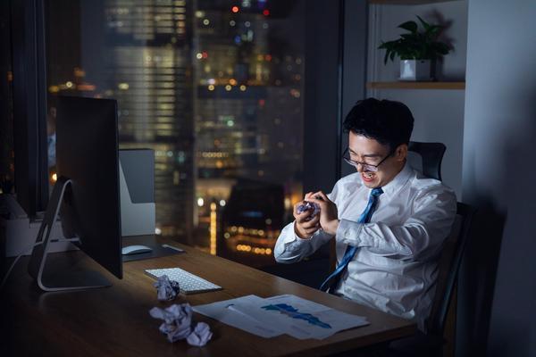《员工履行合同考核工作:提升员工绩效的策略与实践》 图1