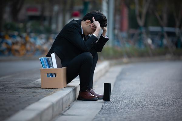 解除合同、终止合同、辞职辞退:企业如何处理员工变动情况 图2