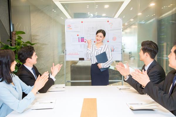 合同纠纷律师实力排名，如何选择高水平的律师? 图1