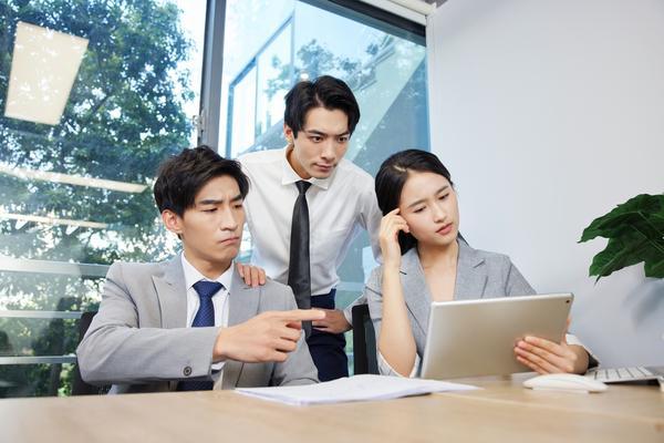蚂蚁微贷终止合同事件发酵，用户权益如何保障？图1
