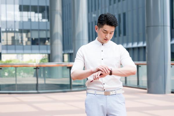 《特效二字是否构成虚假宣传：网络热议的话题探讨》 图1