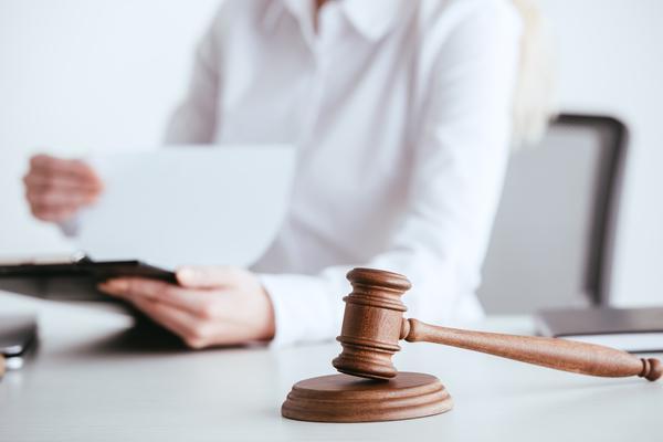 观看合同纠纷庭审视频的意义与法律实践应用 图1