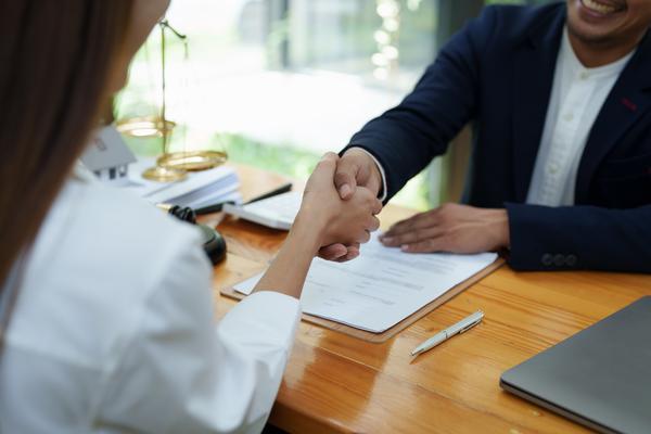 如何选择淮安专业的离婚律师：法律服务与案