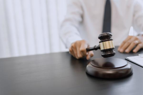 合同法规定的公司内部承包：法律框架与实践