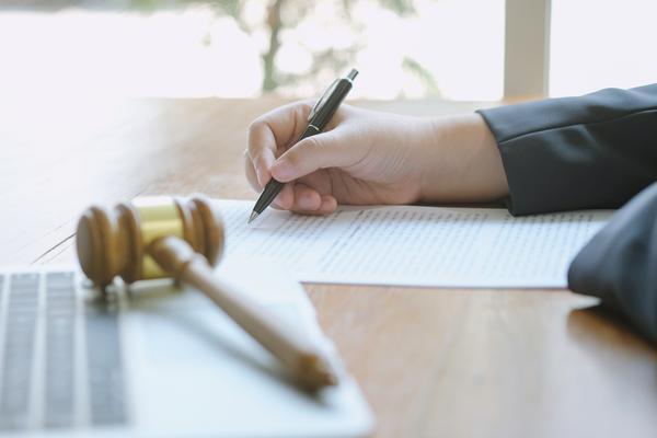 法律服务合同违约责任：理解与应对策略 图2