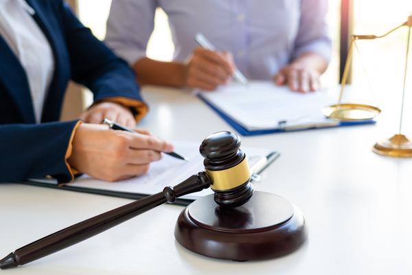 《刑事案件律师刑辩流程实战技巧与案例解析》 图2