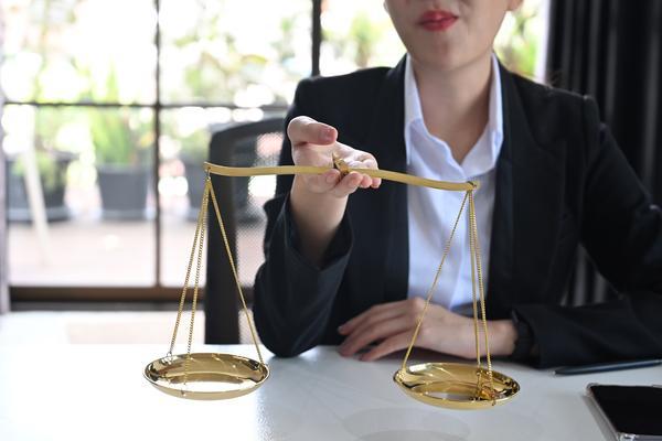 试述合同订立方式：法律规定与实践应用 图2