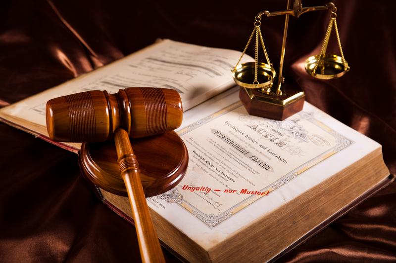 如何在劳动仲裁中寻求法律援助：专业解析与实务策略 图1