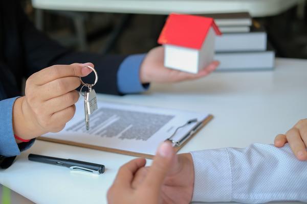 《简明房产知识宝典：实用指南与经典案例解析》 图2