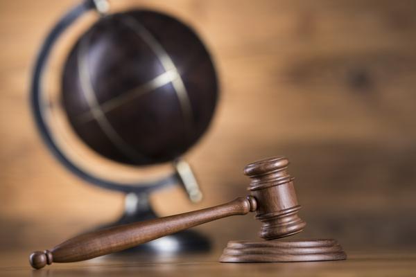 交通事故公司责任纠纷案例解析：保险赔偿与法律责任划分 图2