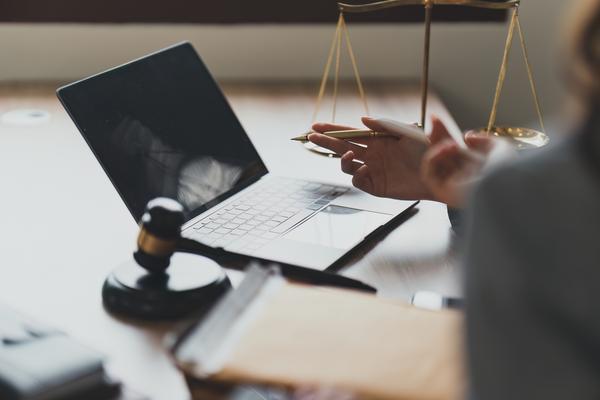 劳动合同的终止能否约定|法律解读与实践操作 图1