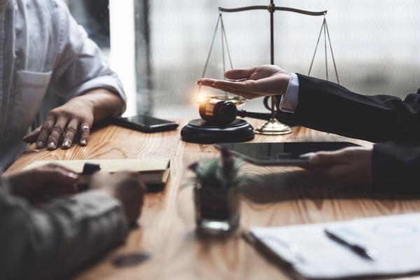 劳动合同中的仲裁地点约定|劳动争议解决机制|劳动仲裁条款设置 图1