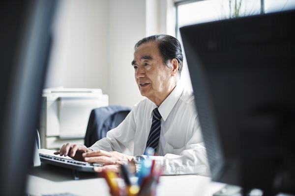 《仲裁委中的“官职”真相：揭秘仲裁员的职责与权力》图1
