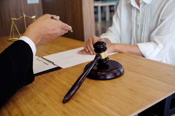 签了终止合同不给补偿：劳动合同终止经济补偿金的争议与维权 图2