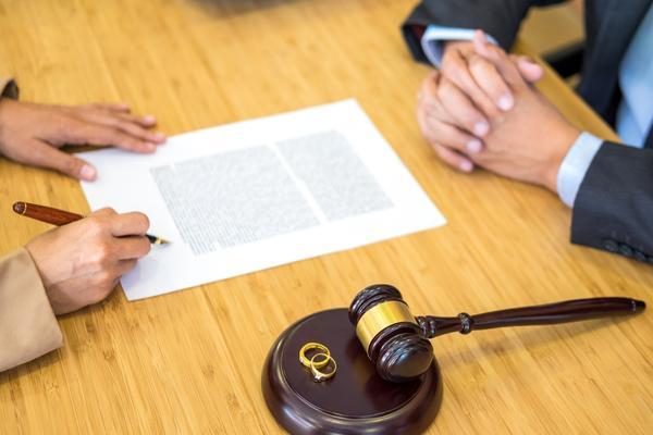 担保合同纠纷资深律师收费及法律风险分析 图2